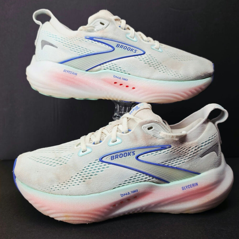 Brooks Women 8 Comfy footwear